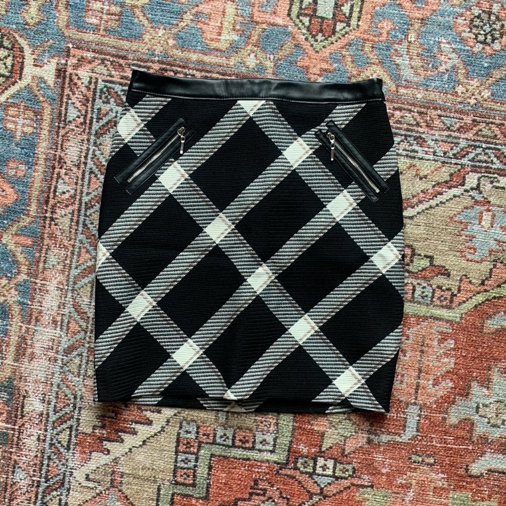 White House Black Market Pencil Skirt